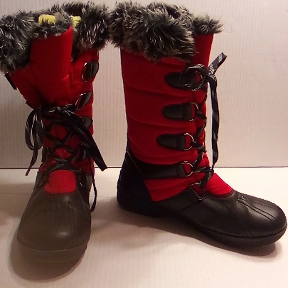 RUGGED OUTBACK Red and Black Fur-Lined Winter Boots